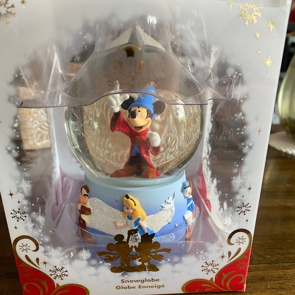 Retired Disney Mickey Mouse Snow Globe - Picture 6 of 13
